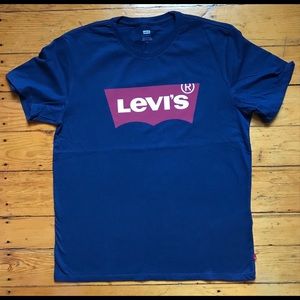 Levis t shirt